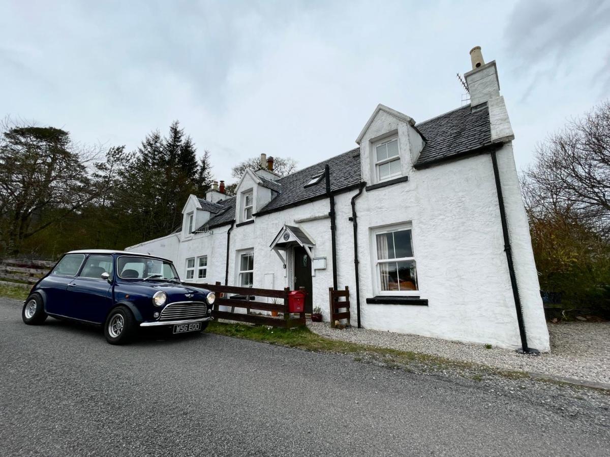 1 Keepers Cottage Skeabost Bridge Isle Of Skye Exterior photo